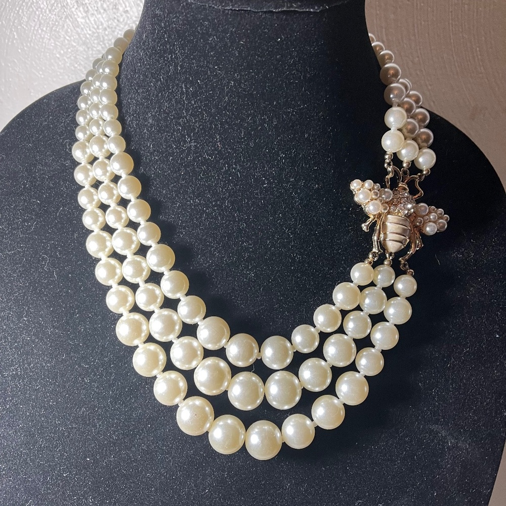 COPY - Bee necklace 3 strand